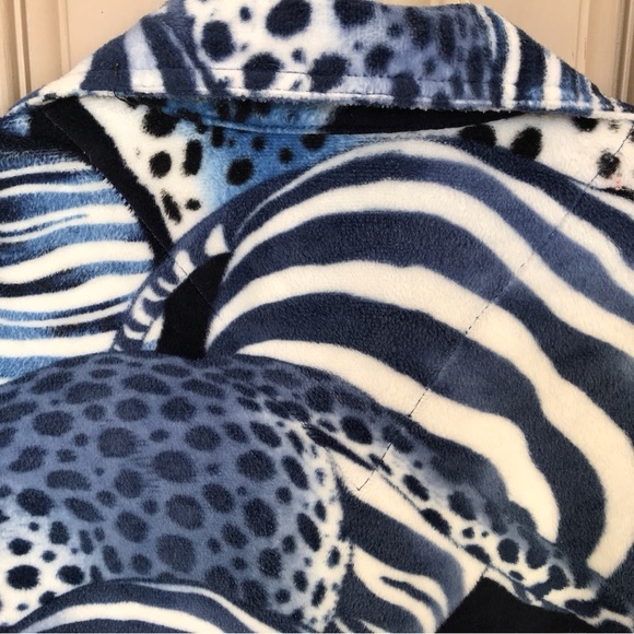 Raw Blue Rugged Wear Fleecey Shirt SzL Collar/Cuffs Animal Print Blue - Picture 4 of 10